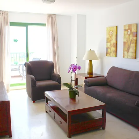 马尼尔瓦太阳公寓式酒店 3*